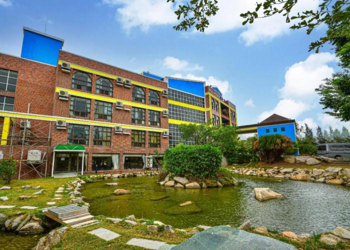 Jinsa Lakeside View Hotel