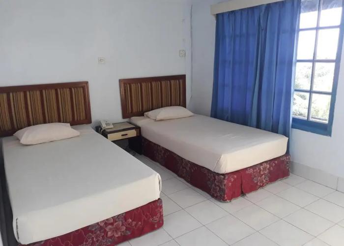 BUKIT KENARI Hotel & Restaurant