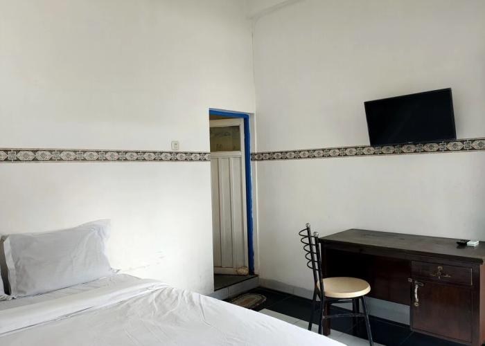 OYO 93412 Kost Irma Syariah Near UPTD SMP Negeri 8 Parepare