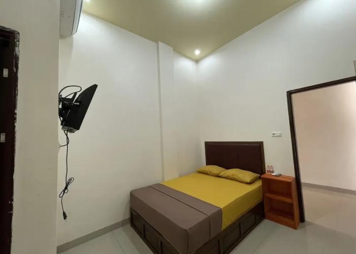 OYO 93414 Wisma Ratu Syariah Near SMP Negeri 2 Watang Pulu
