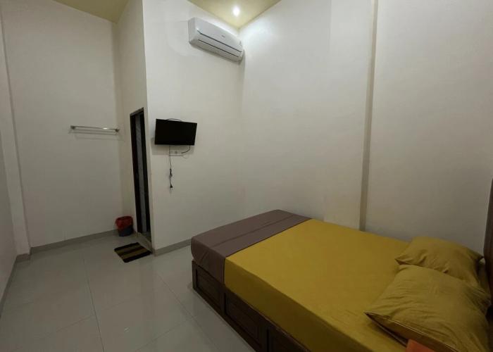OYO 93414 Wisma Ratu Syariah Near SMP Negeri 2 Watang Pulu