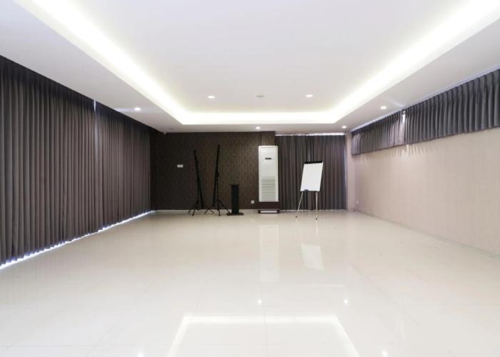 Dewarna Hotel & Convention