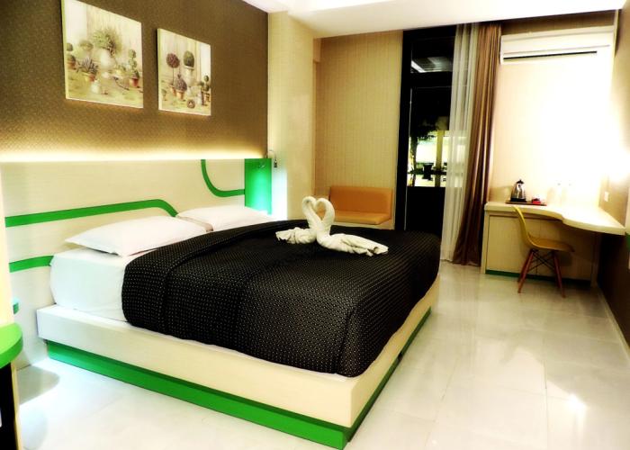 Dewarna Hotel & Convention