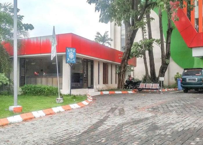 RedDoorz Premium @ Jalan Veteran Bojonegoro