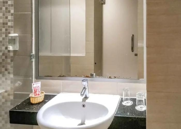 RedDoorz Premium @ Jalan Veteran Bojonegoro