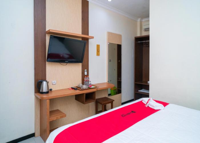 RedDoorz Plus Syariah @ Jalan Dokter Wahidin Bojonegoro