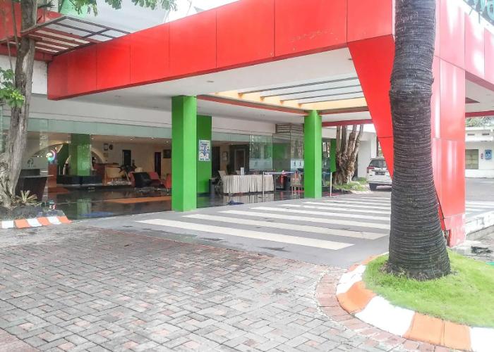 Formerly RedDoorz Premium Jalan Veteran Bojonegoro