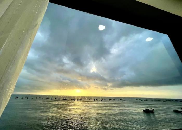Island Sunset Hotel