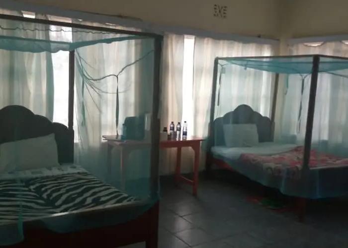 Chariot County Hotel