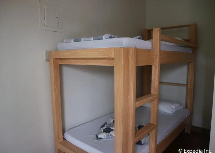 Pacific Waves Inn Annex