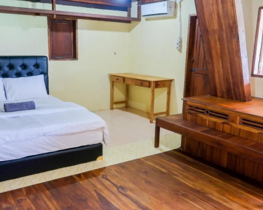 фото Phinisi Hostel Bira