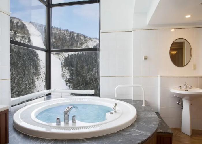 Hoshino Resorts RISONARE Tomamu