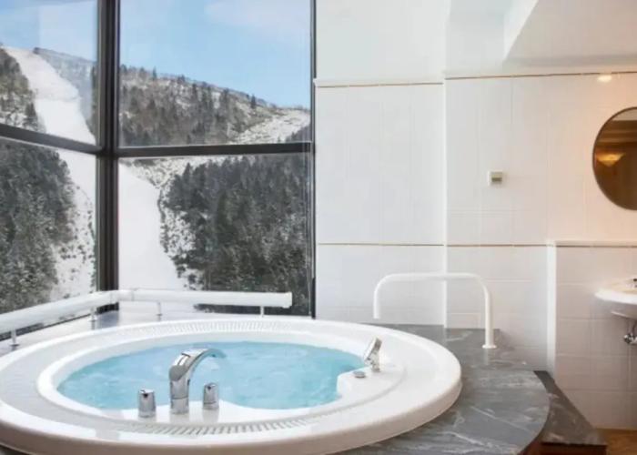 Hoshino Resorts RISONARE Tomamu