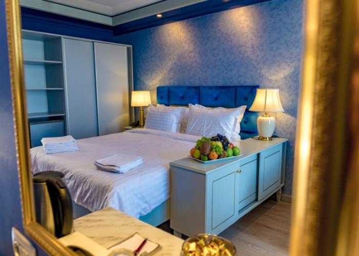 Phoenicia Blue View