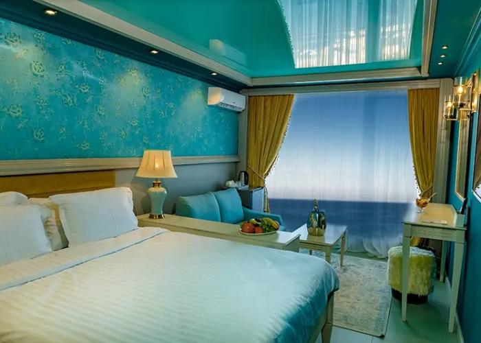Phoenicia Blue View