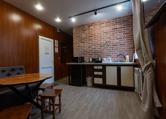 Shirokij Dol Guest House