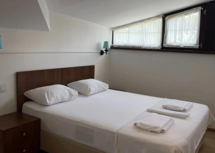 Lucette Guest House