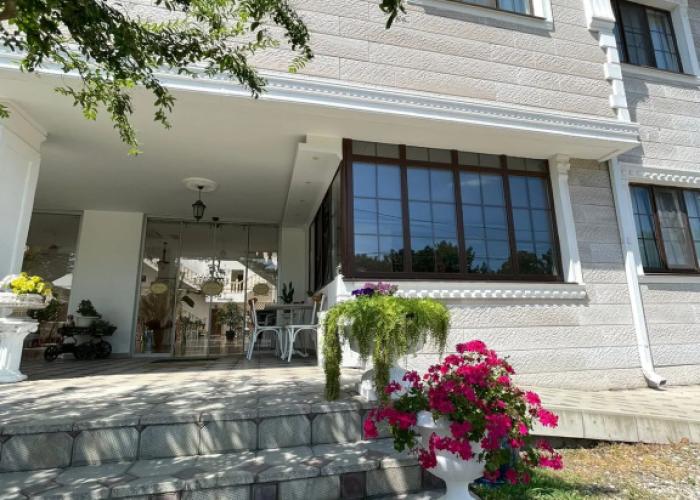 Lucette Guest House