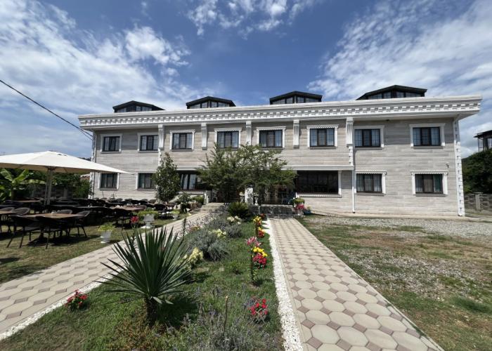 Lucette Guest House