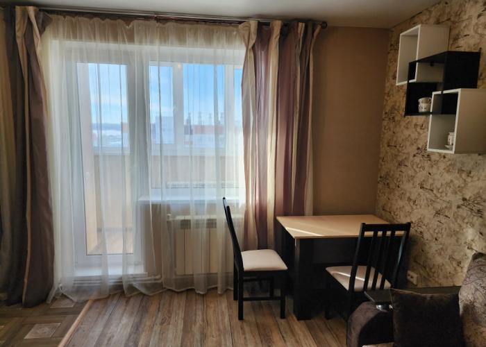 Studiya S Balkonom I Vidom Na Ozero Chebarkul Ryadom S Vokzalom Flat