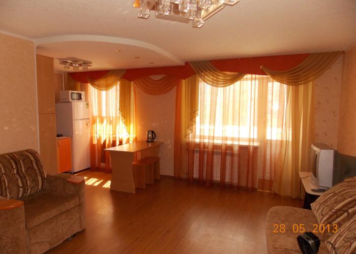 Studiya Na Lenina 165 Apartments