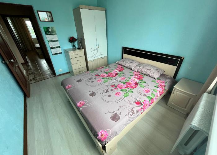 Ryadom s TTs Saturn Apartments