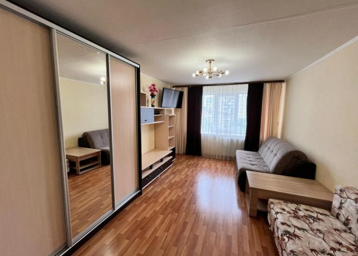Ryadom s TTs Saturn Apartments
