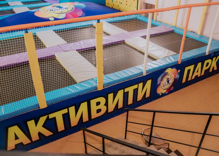 PenguiN Hotel and Entertainment Center