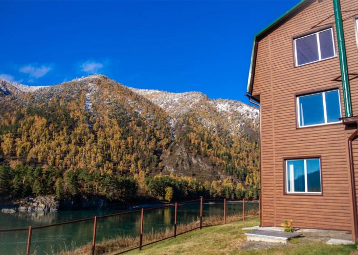 Lyubo-Dorogo Guest House