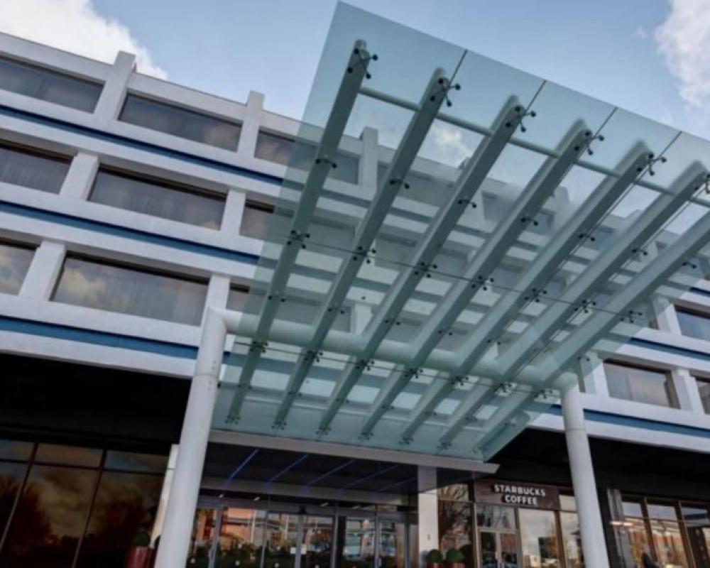 Renaissance London Heathrow Hotel