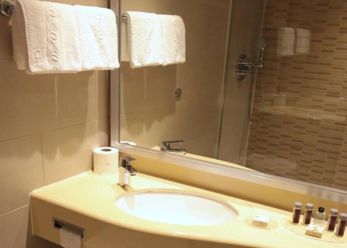 Renaissance London Heathrow Hotel