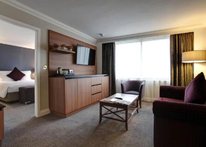 Renaissance London Heathrow Hotel