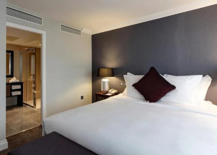 Renaissance London Heathrow Hotel