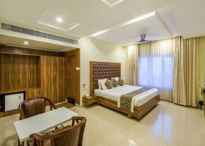 Ostin Viceroy Grand