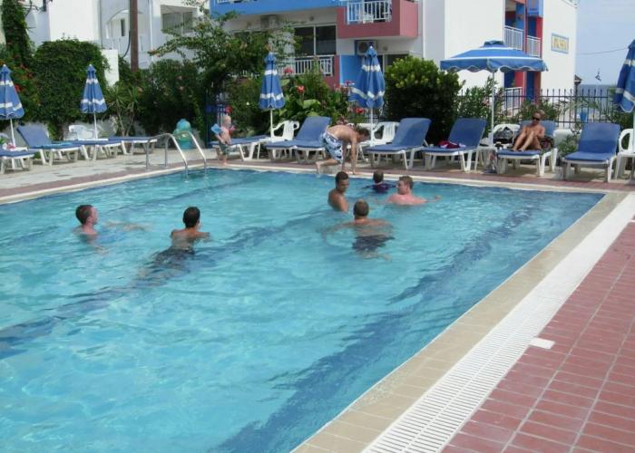 Philippos Studios & Apartments