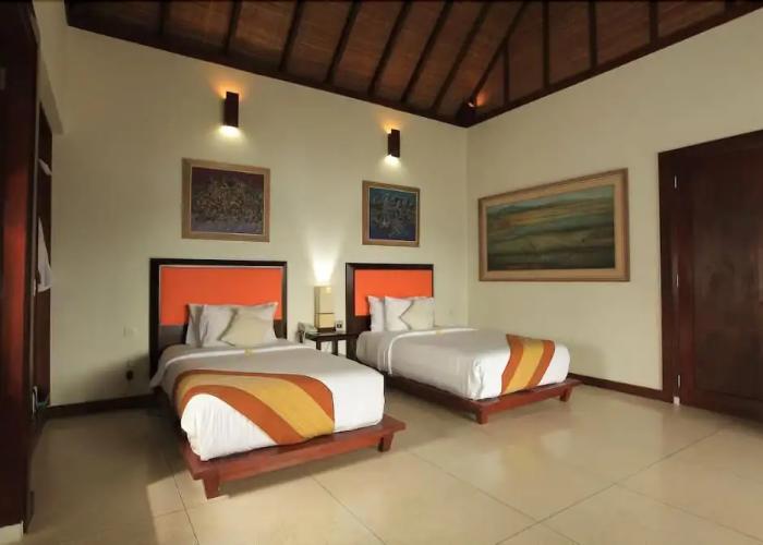 Nusa Nalan Beach Resort