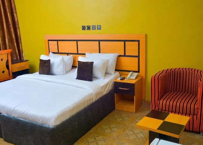 Halatria Hotel & Towers