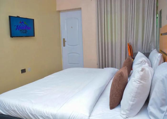 Halatria Hotel & Towers