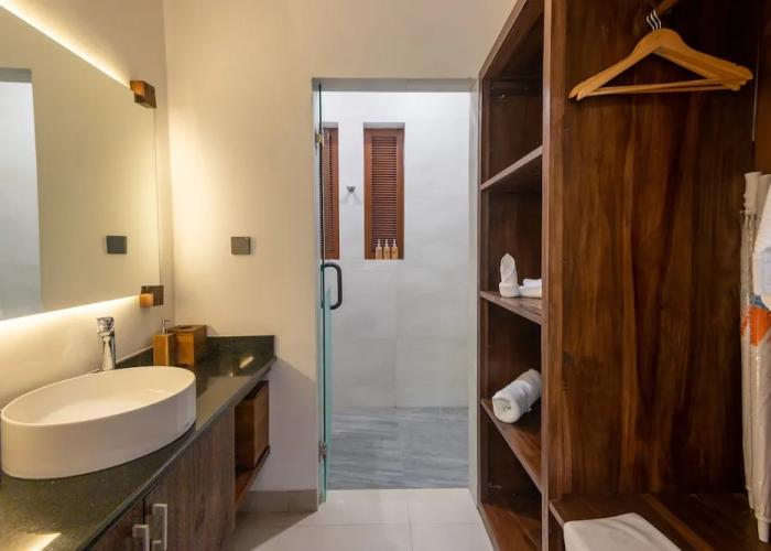 Griya Shanti Suites