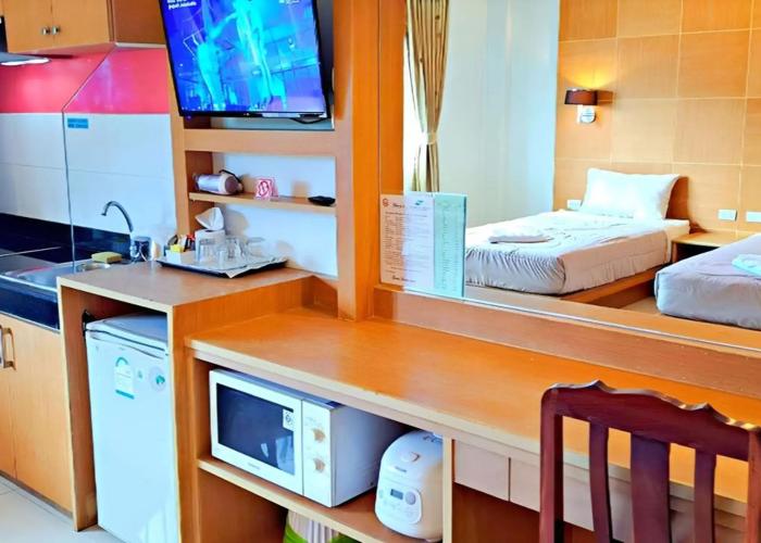 Green Harbor Hotel & Service Apartment
