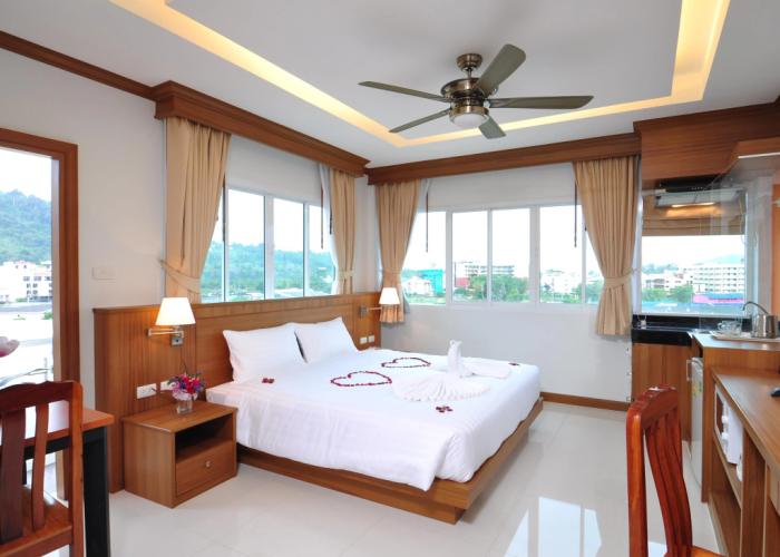 Green Harbor Hotel & Service Apartment