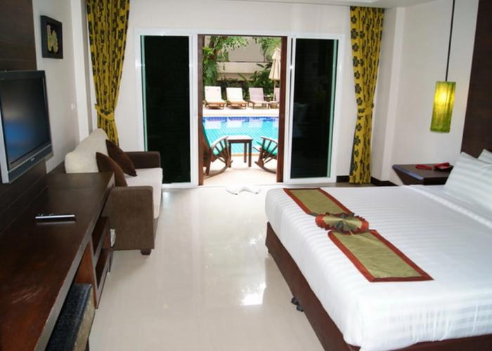 Thanthip Beach Resort