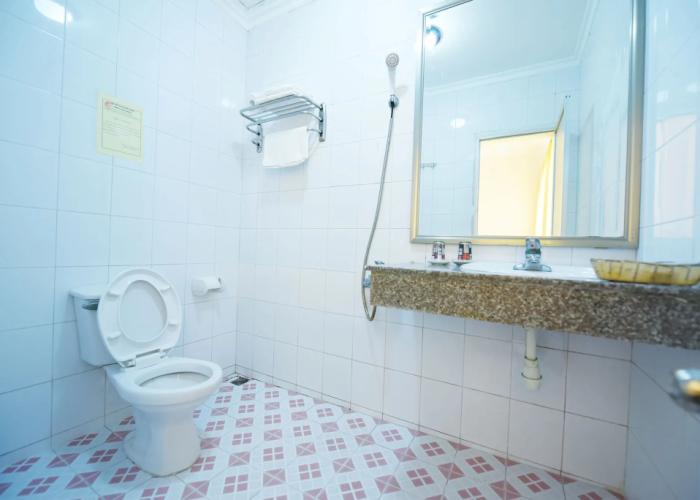 Gieng Ngoc Hotel