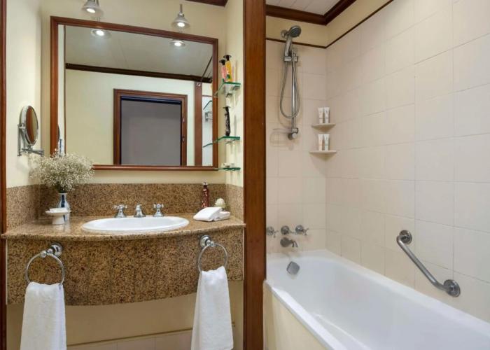 Avani Hai Phong Harbour View Hotel