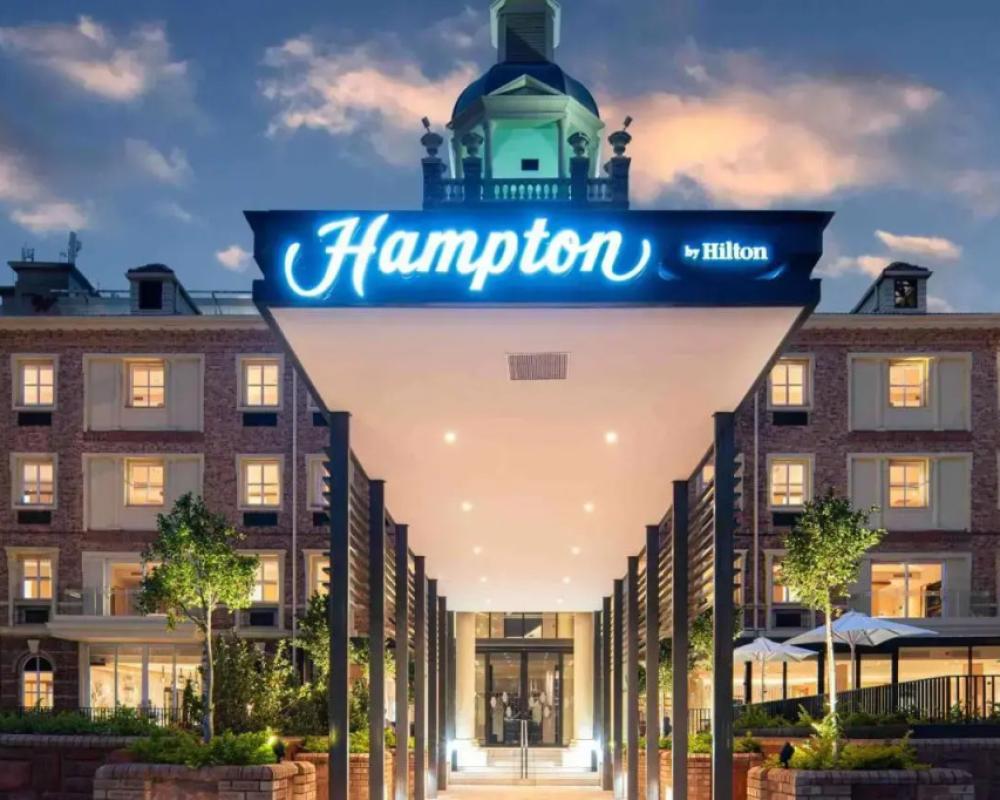Hampton By Hilton Sandton Grayston