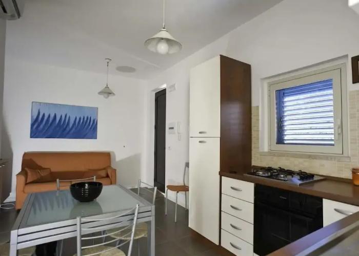 Dolce Mare 2 - Sea Front Apartment - Large Terrace - Wifi and Private Parking