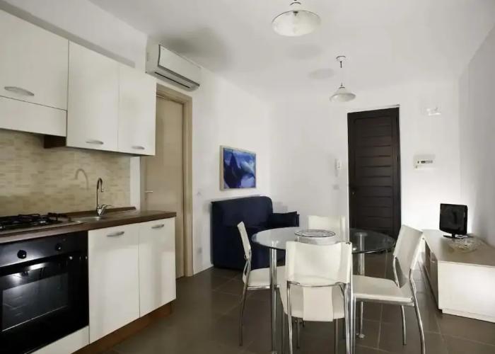 Dolce Mare 6 - Second Floor - Sea Front Large Balcony - Free Wifi and Garage