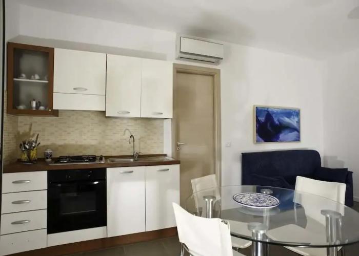 Dolce Mare 6 - Second Floor - Sea Front Large Balcony - Free Wifi and Garage