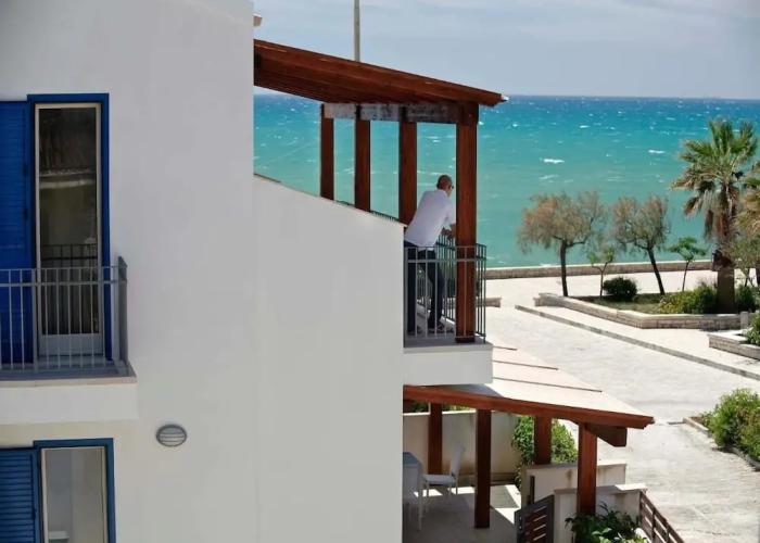 Dolce Mare 6 - Second Floor - Sea Front Large Balcony - Free Wifi and Garage