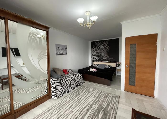 Oktyabryskaya 37B Apartments